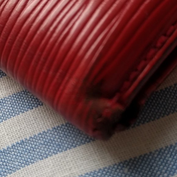 Louis Vuitton Epi All Leather Red Wallet - Picture 7 of 8